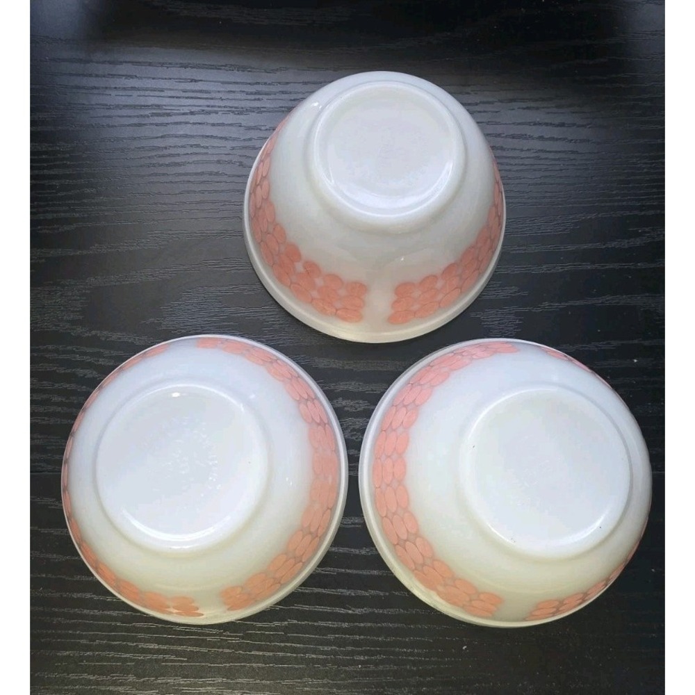 Pyrex Orange Polka Dot Bowls Set Of Three #401 Vintage Milk Glass 1.5 Quart - Picture 3 of 11
